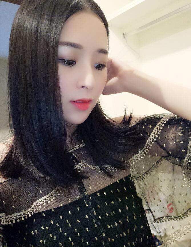 快手名叫真真姐近期生活照写真 美女网红散打哥老婆真真姐微博图片