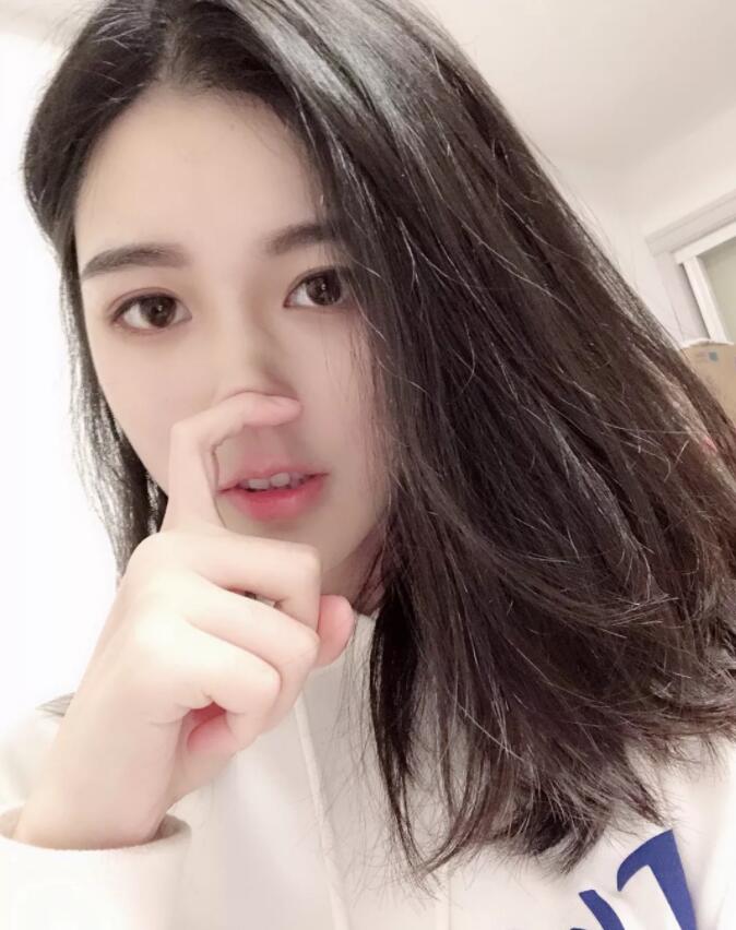 美女主播白菜mm生活照图片 斗鱼美白菜mm高清写真直播写真图集